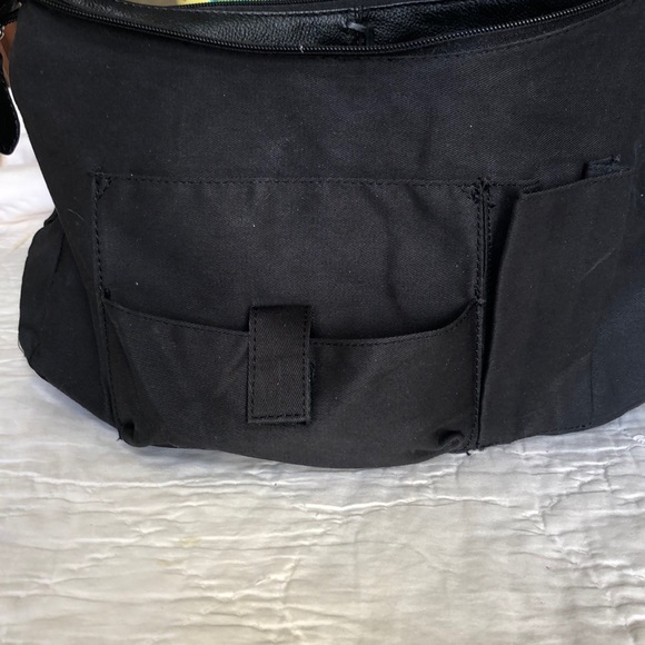 Wilson’s Leather Beautiful Black Shoulder Bag - Picture 7 of 8